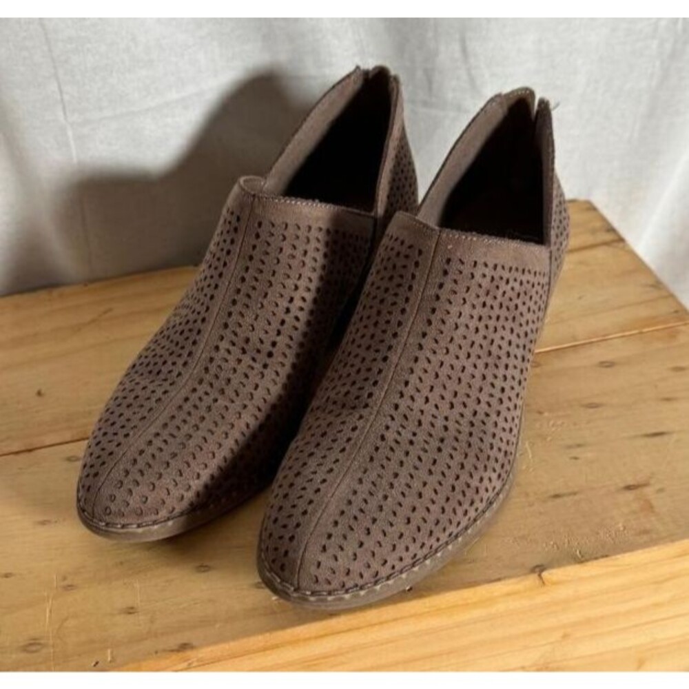 Xappeal Taupe Women's Booties with Back Zipper Closure Size 7.5 Lightly Worn